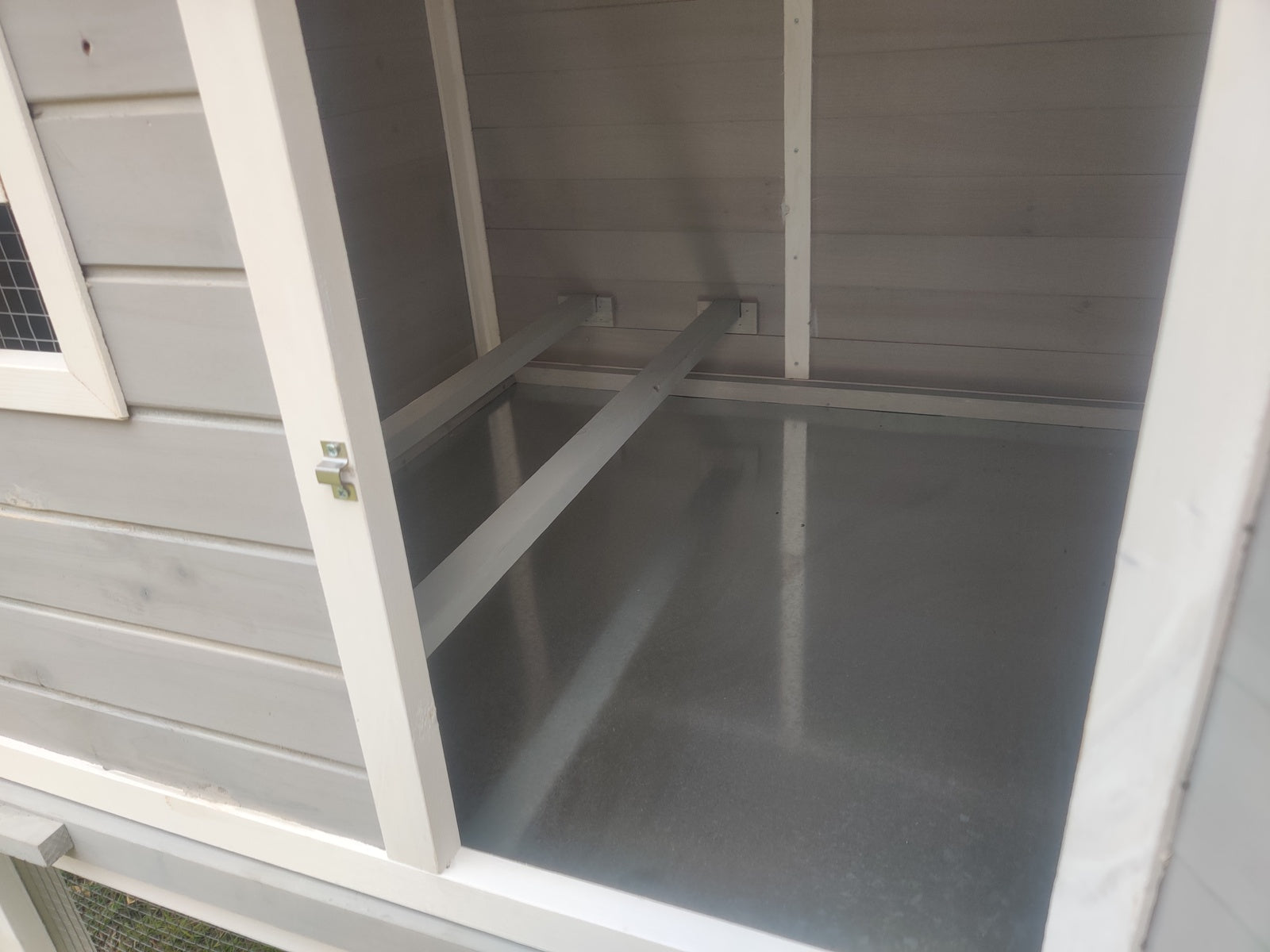 Extra Large Chicken Coop/Rabbit House
